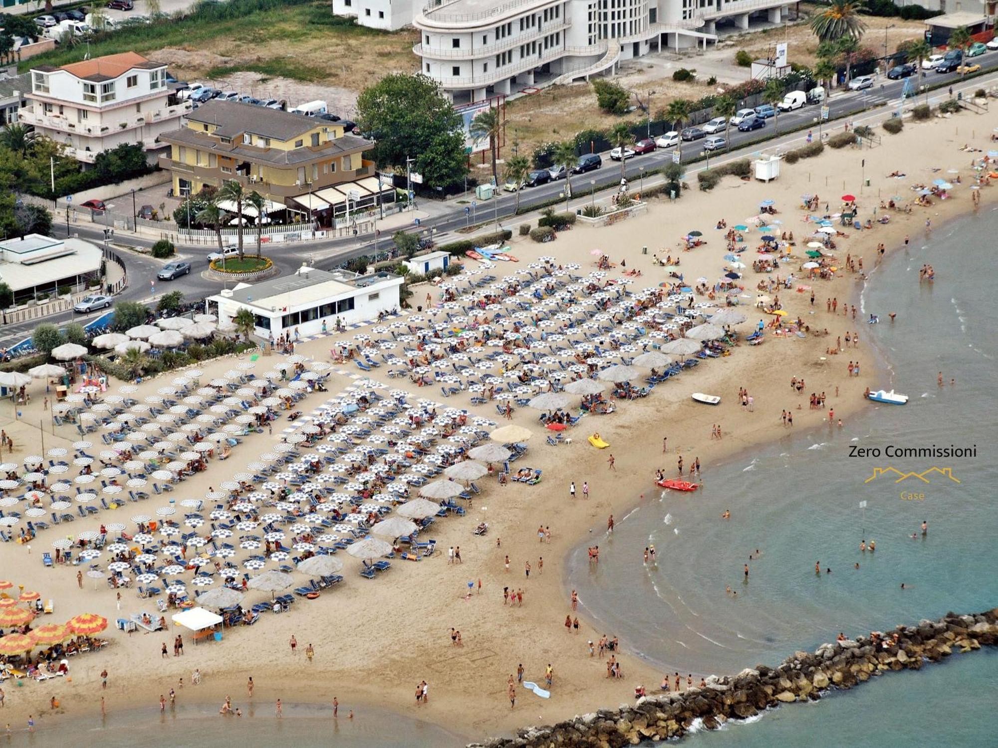Palm Beach House - Vista Mare Montesilvano Marina Εξωτερικό φωτογραφία